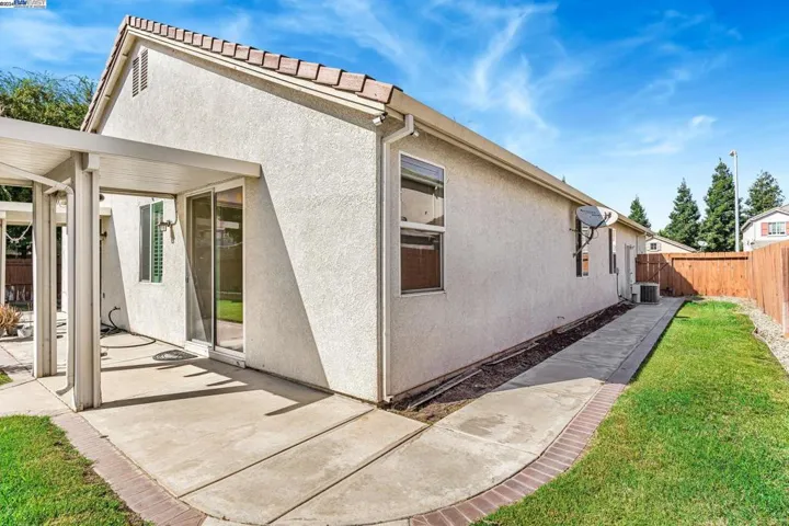 814 Donovan Street, Manteca, California 95337