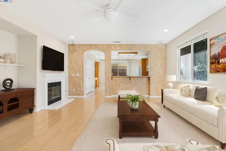 814 Donovan Street, Manteca, California 95337