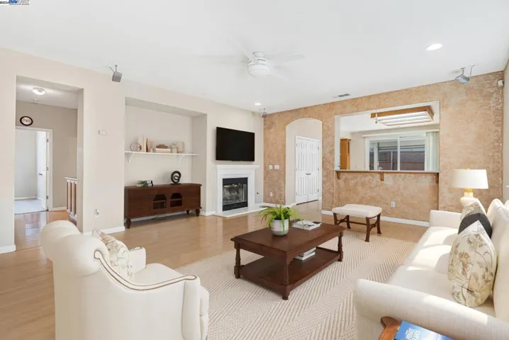 814 Donovan Street, Manteca, California 95337