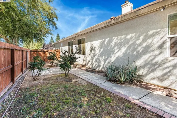 814 Donovan Street, Manteca, California 95337
