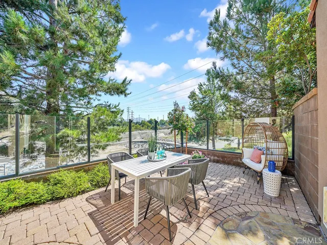 87 Alevera Street, Irvine, California 92618