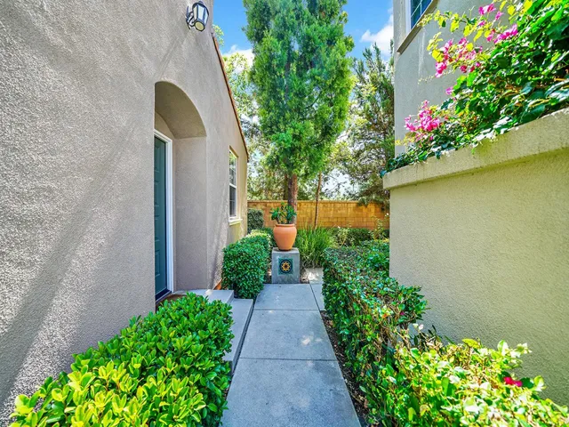 WALK-WAY TO FRONT DOOR