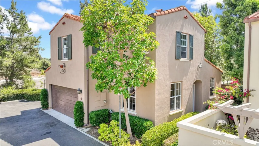 87 ALEVERA, CORNER LOT