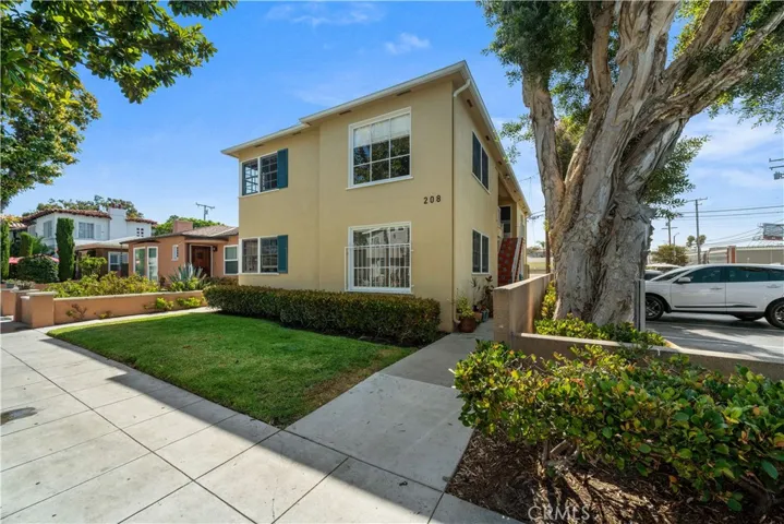 208 Park Avenue, Long Beach, California 90803