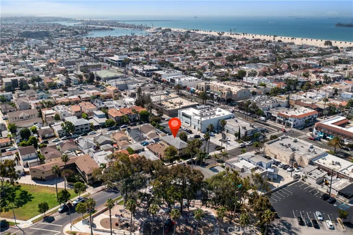 208 Park Avenue, Long Beach, California 90803