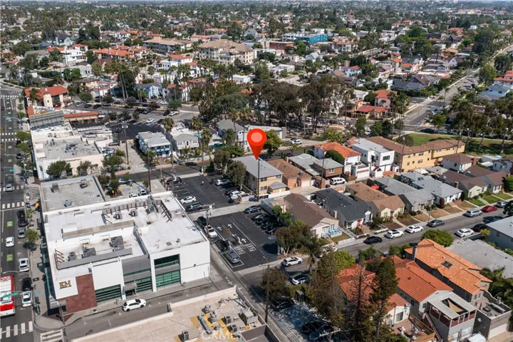 208 Park Avenue, Long Beach, California 90803