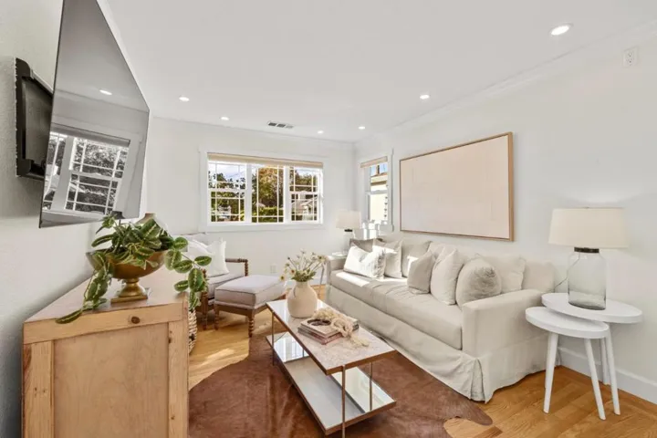 784 8th Avenue, Redwood City, California 94063