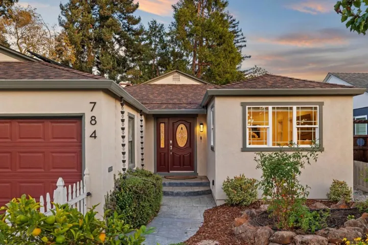 784 8th Avenue, Redwood City, California 94063