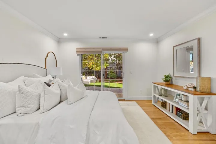 784 8th Avenue, Redwood City, California 94063