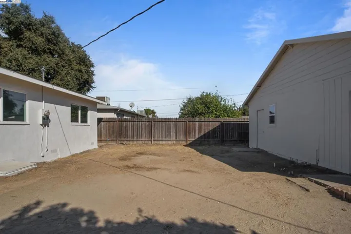 2512 Garvey Ave, Modesto, California 95350
