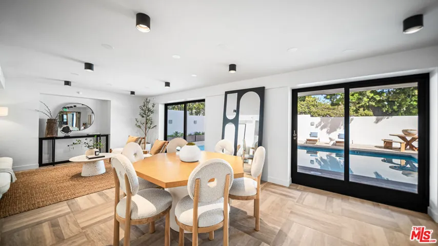 153 San Vicente Boulevard 3a, Santa Monica, California 90402