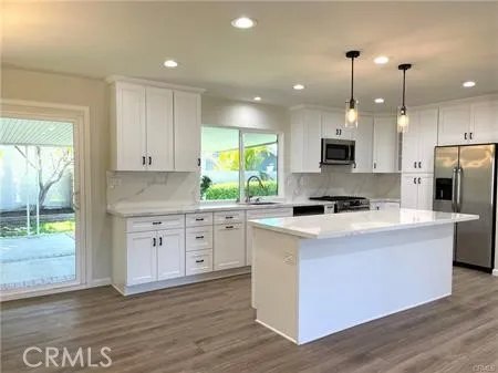 3421 Rowena Drive, Rossmoor, California 90720