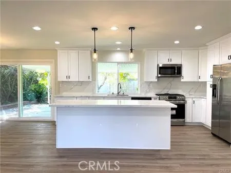3421 Rowena Drive, Rossmoor, California 90720