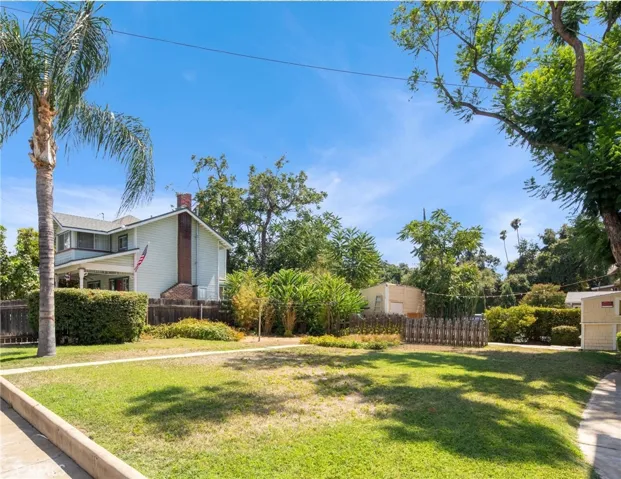 305 W Olive Avenue, Redlands, California 92373