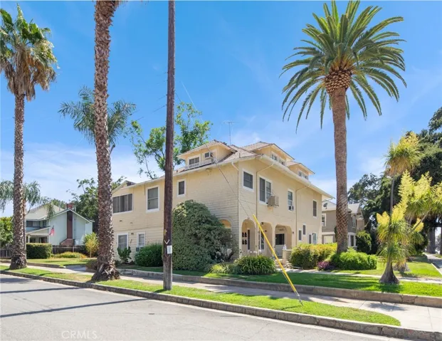305 W Olive Avenue, Redlands, California 92373