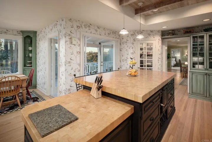 5736 Loma Verde, Rancho Santa Fe, California 92067