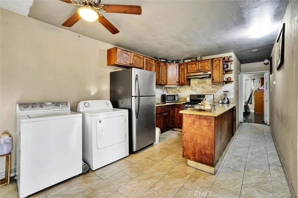 3365 Santa Fe Avenue 88, Long Beach, California 90810 home-pic-18