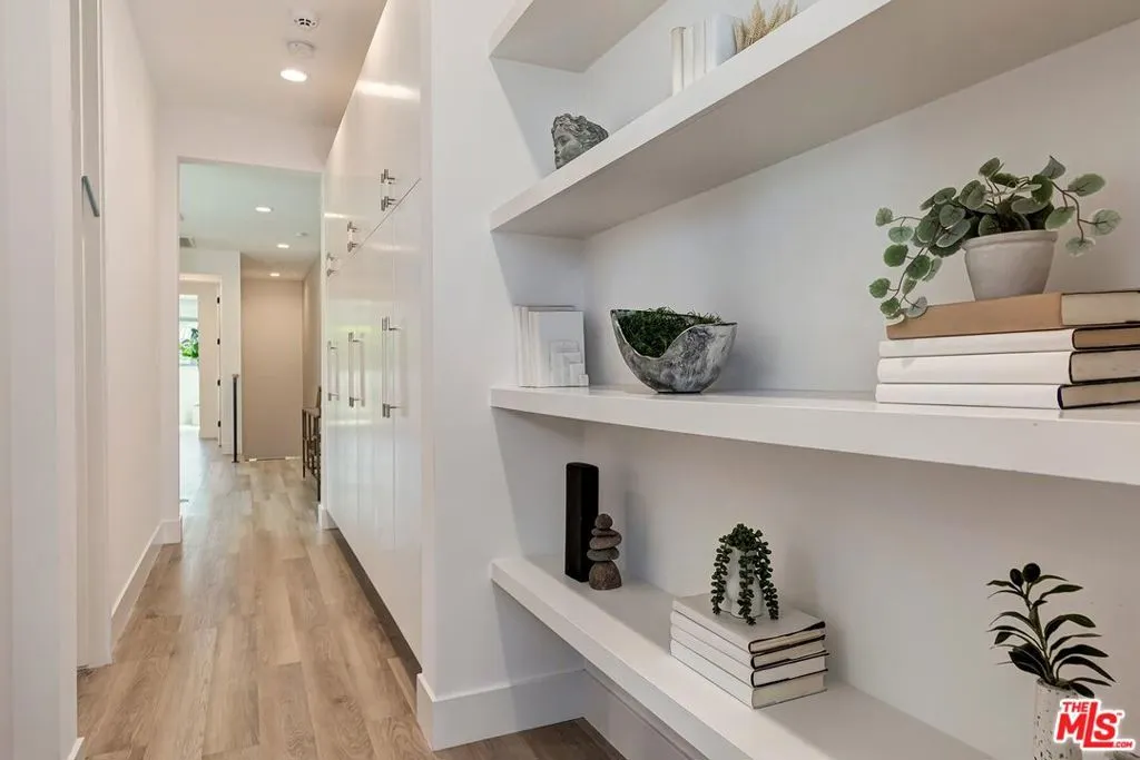 1467 Cardiff Avenue, Los Angeles, California 90035 home-pic-17
