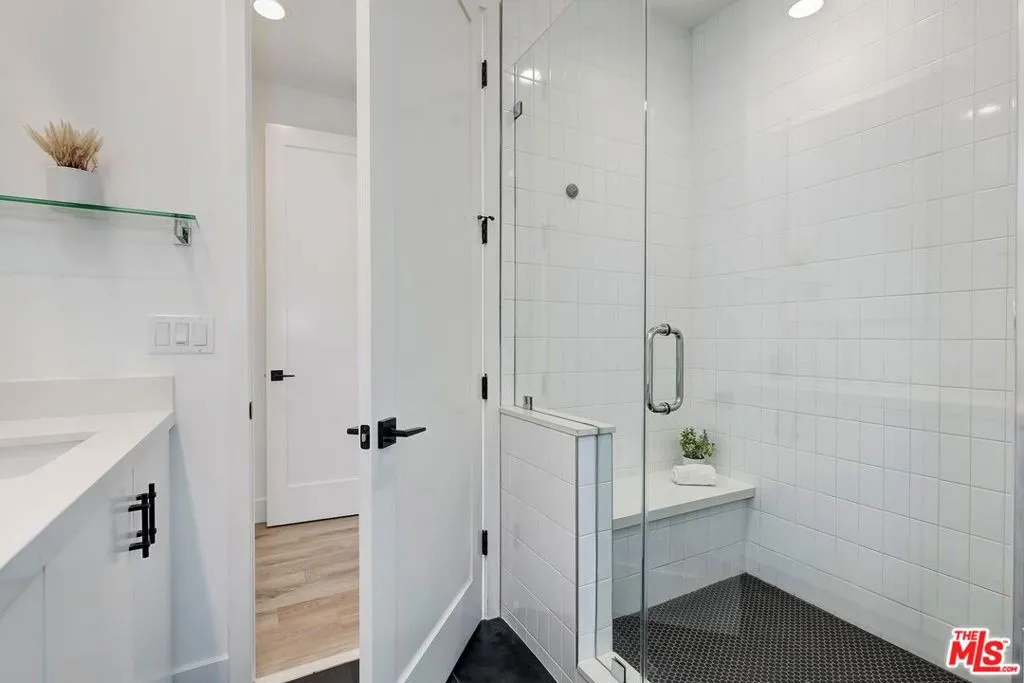 1467 Cardiff Avenue, Los Angeles, California 90035 home-pic-13