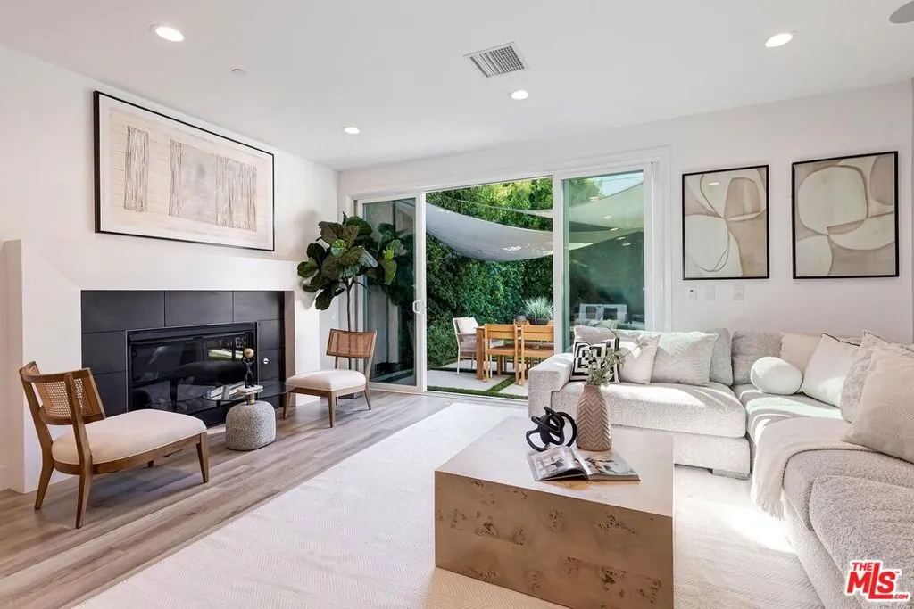 1467 Cardiff Avenue, Los Angeles, California 90035 home-pic-2