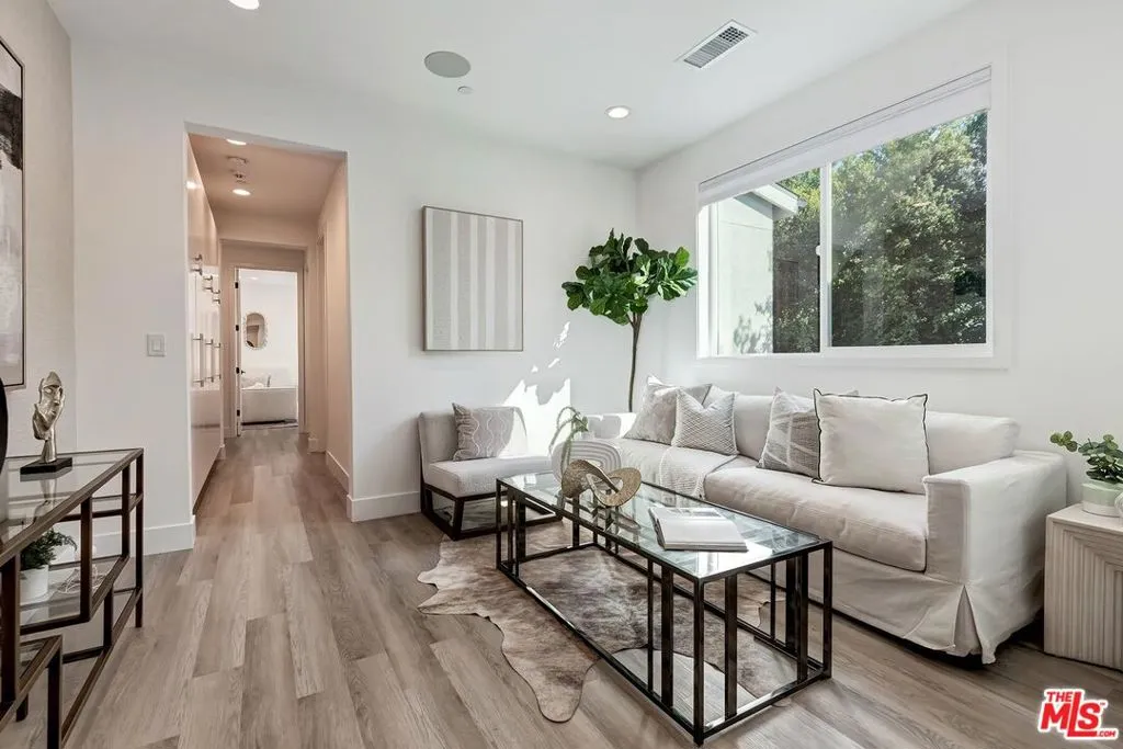 1467 Cardiff Avenue, Los Angeles, California 90035 home-pic-15