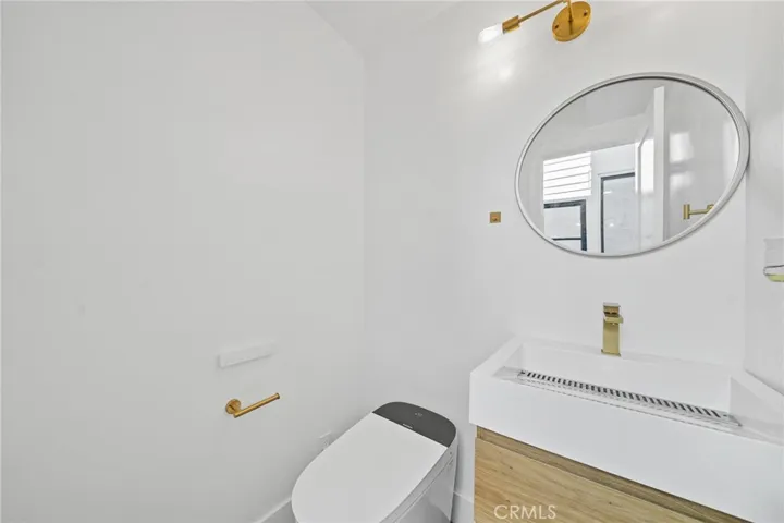 875 Santa Ana Street, Laguna Beach, California 92651