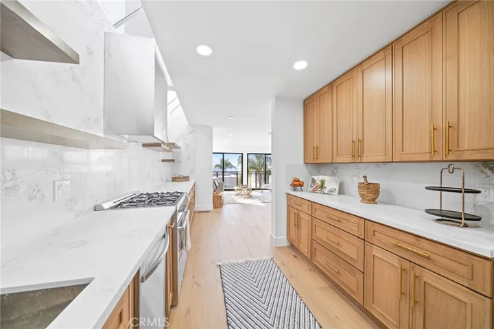 875 Santa Ana Street, Laguna Beach, California 92651