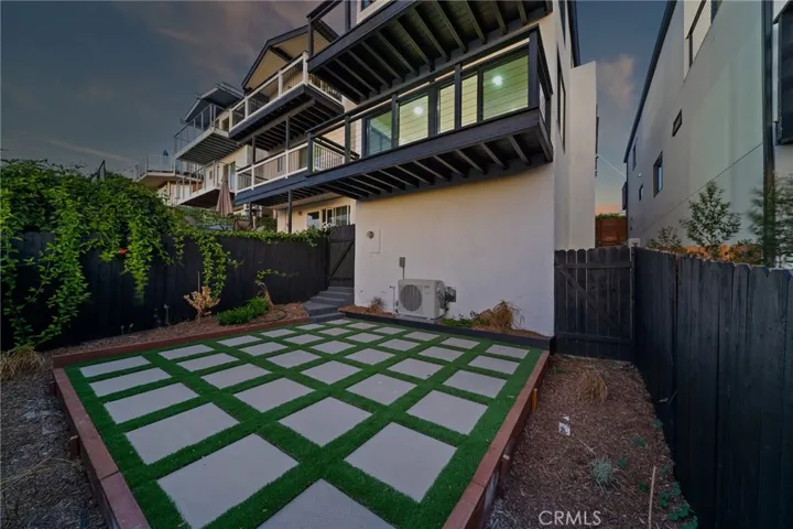 875 Santa Ana Street, Laguna Beach, California 92651