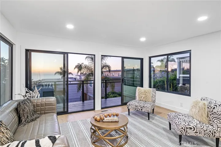 875 Santa Ana Street, Laguna Beach, California 92651