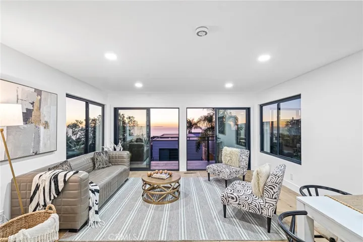 875 Santa Ana Street, Laguna Beach, California 92651