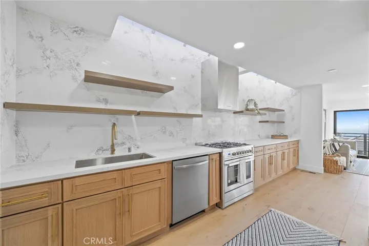875 Santa Ana Street, Laguna Beach, California 92651