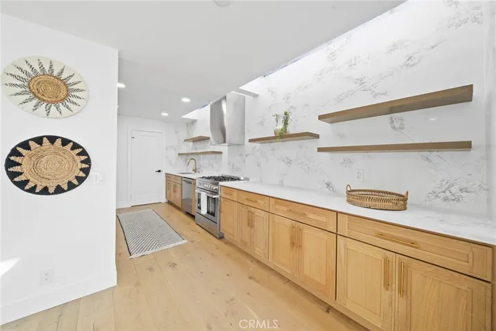 875 Santa Ana Street, Laguna Beach, California 92651
