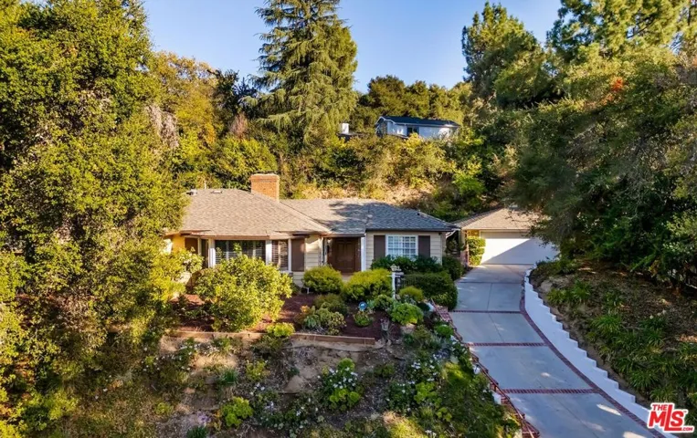 3924 Woodfield Drive, Sherman Oaks, California 91403