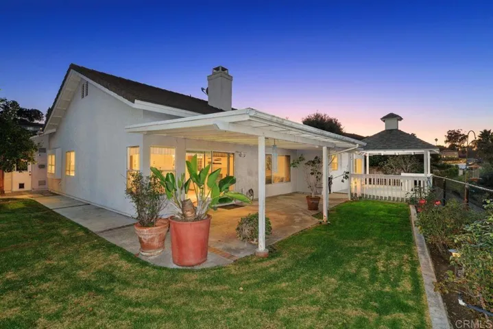 Back Exterior-Yard