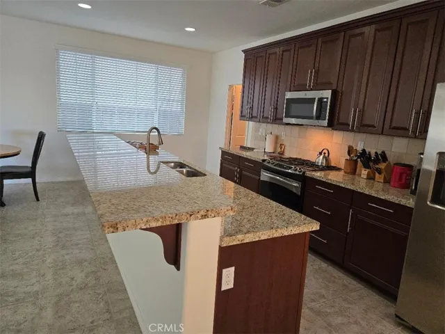 17939 Red Alder Road, San Bernardino, California 92407