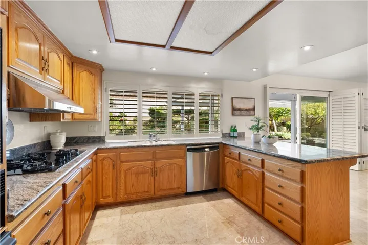 17324 Flame Tree Cr, Fountain Valley, California 92708