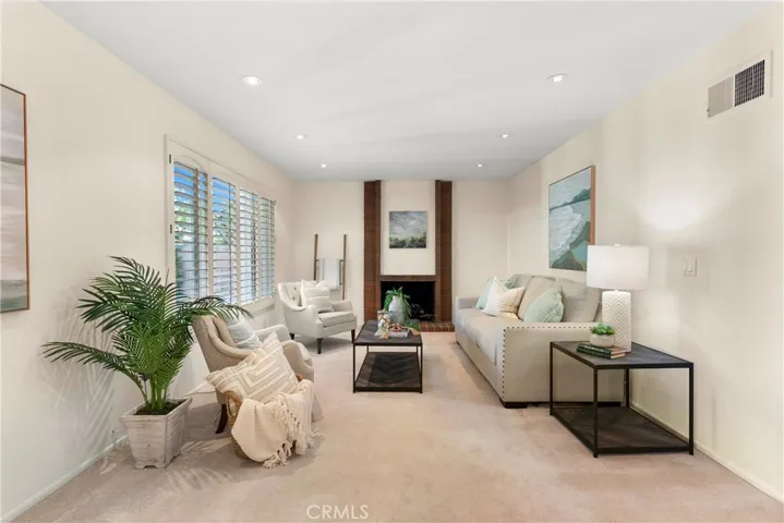 17324 Flame Tree Cr, Fountain Valley, California 92708