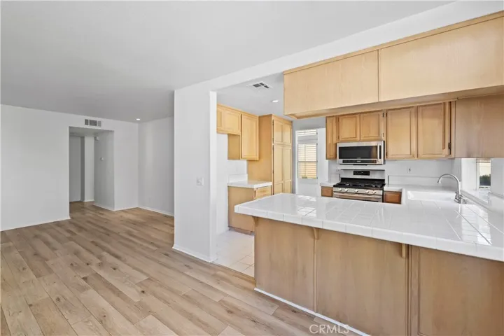 852 Vista Arriago, Camarillo, California 93012