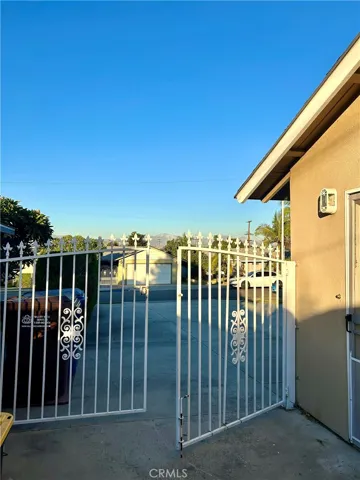 RV side of home