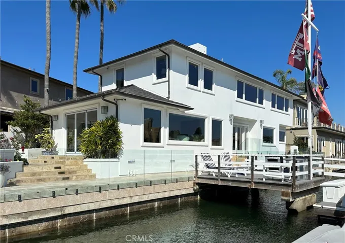 7 Balboa Coves, Newport Beach, California 92663