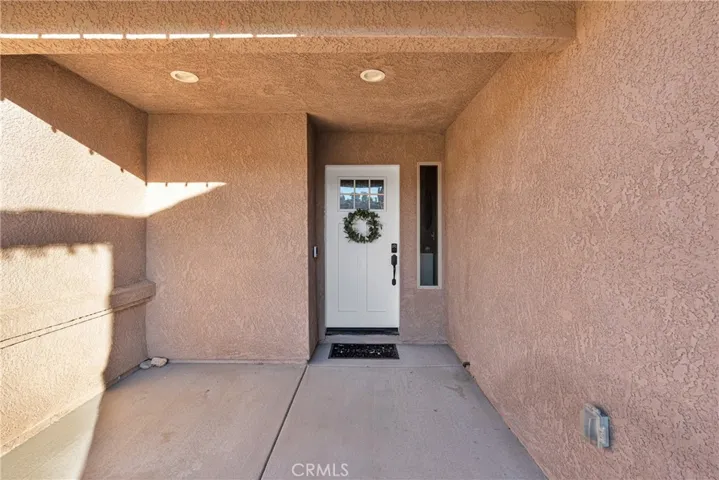 6741 Middleton Avenue, Hesperia, California 92345
