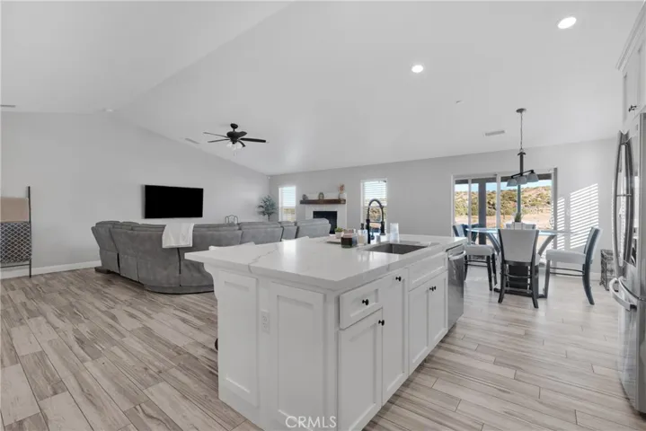 6741 Middleton Avenue, Hesperia, California 92345