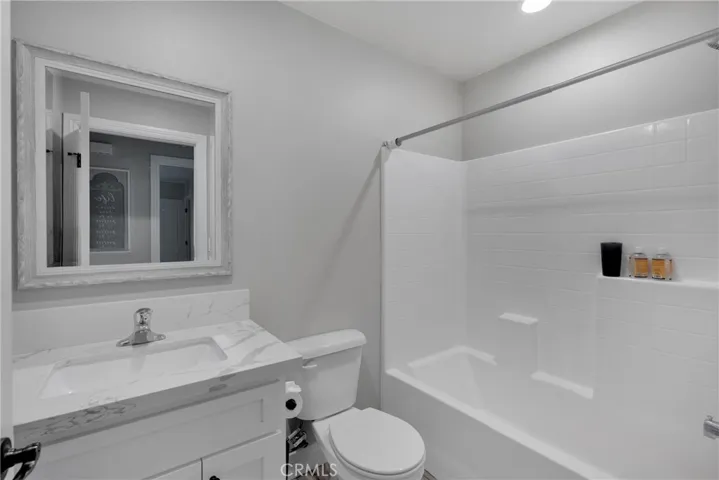 6741 Middleton Avenue, Hesperia, California 92345