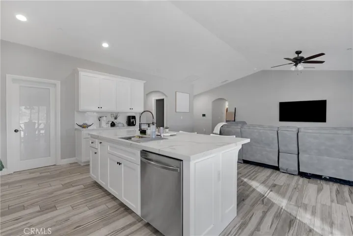 6741 Middleton Avenue, Hesperia, California 92345