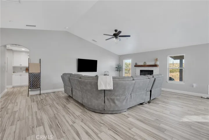 6741 Middleton Avenue, Hesperia, California 92345