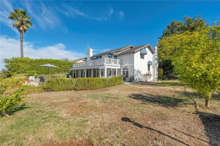 22100 Dardenne Street, Calabasas, California 91302