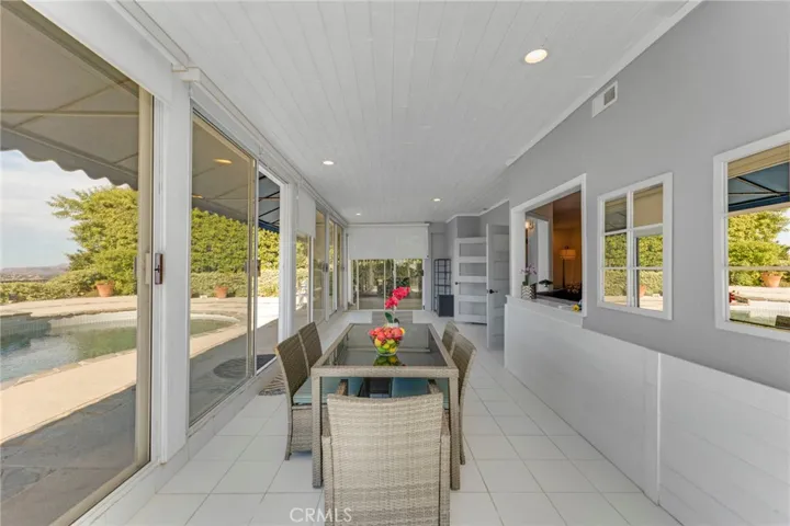 22100 Dardenne Street, Calabasas, California 91302
