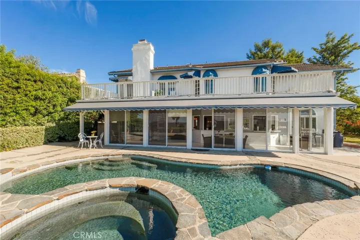 22100 Dardenne Street, Calabasas, California 91302