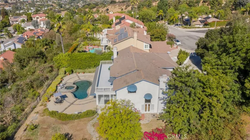 22100 Dardenne Street, Calabasas, California 91302