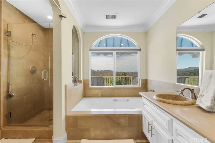 22100 Dardenne Street, Calabasas, California 91302